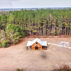 Quiet Acres Barn By Dream Vacation