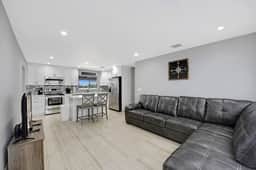 Lake house 1