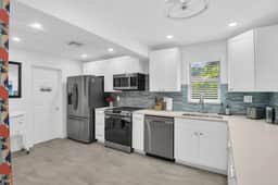 Surfs up - 4 Bdrm House W Pool