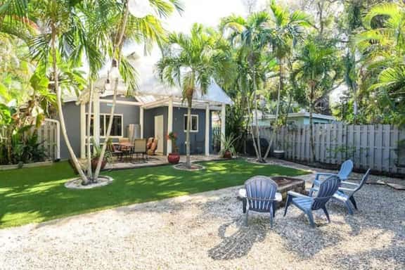 Peacock Villa 2 By Dream Vacation - Image 1