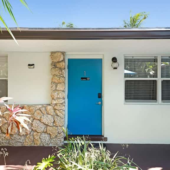 Beach Apart by Dream Vacation unit 1 - Image 1