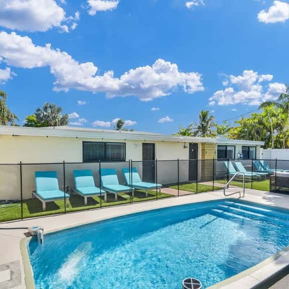 Surf Theme 4 Bed/3 Bath House W Heated Pool - Image 1