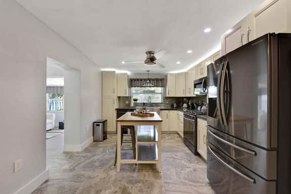 Home w/pool  By Dream Vacation OP Cabana - Image 5