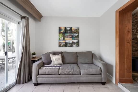 401 Wilton Manors