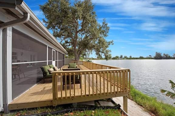 Lake house 1