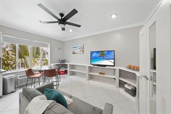 Beachside Studio on Collins Ave